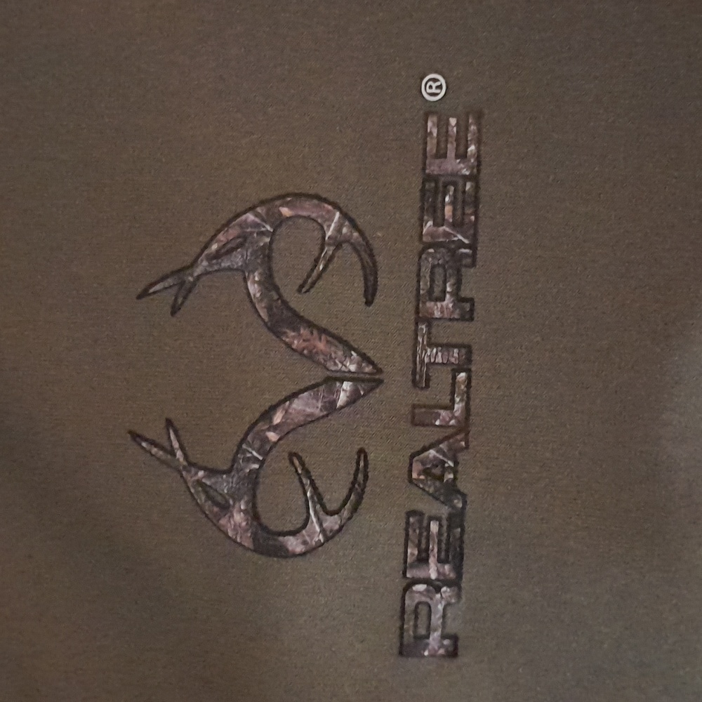 REALTREE  green long sleeve Tshirt